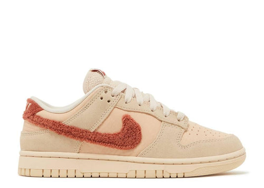 NIKE WMNS DUNK LOW 'TERRY SWOOSH' - Kicksinto